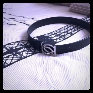Small black fashion belt with silver buckle